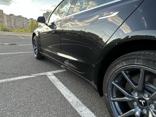 Чорний Тесла Модель 3, об'ємом двигуна 0 л та пробігом 160 тис. км за 17292 $, фото 6 на Automoto.ua