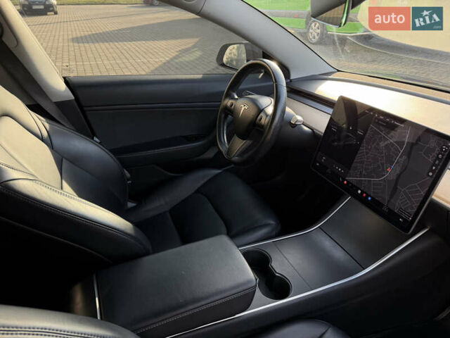 Черный Тесла Модель 3, объемом двигателя 0 л и пробегом 85 тыс. км за 16500 $, фото 4 на Automoto.ua