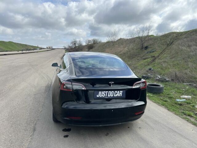 Чорний Тесла Модель 3, об'ємом двигуна 0 л та пробігом 74 тис. км за 17700 $, фото 4 на Automoto.ua