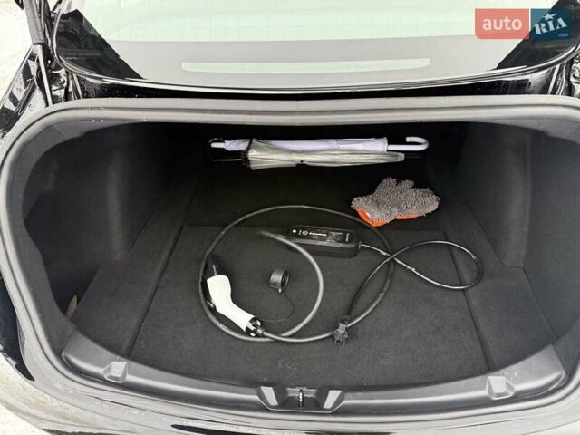 Чорний Тесла Модель 3, об'ємом двигуна 0 л та пробігом 211 тис. км за 14500 $, фото 16 на Automoto.ua