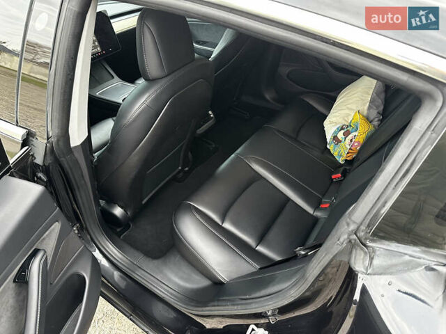 Чорний Тесла Модель 3, об'ємом двигуна 0 л та пробігом 116 тис. км за 19800 $, фото 18 на Automoto.ua