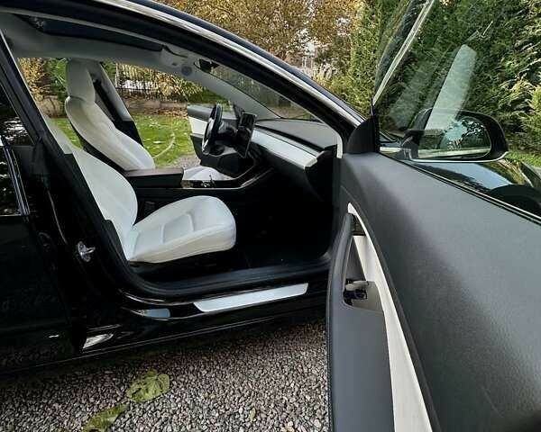 Черный Тесла Модель 3, объемом двигателя 0 л и пробегом 130 тыс. км за 15000 $, фото 9 на Automoto.ua