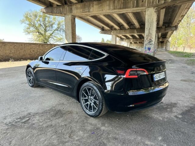 Черный Тесла Модель 3, объемом двигателя 0 л и пробегом 260 тыс. км за 14599 $, фото 3 на Automoto.ua