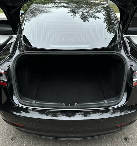 Чорний Тесла Модель 3, об'ємом двигуна 0 л та пробігом 187 тис. км за 17000 $, фото 22 на Automoto.ua