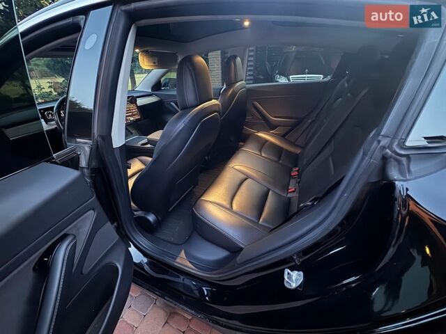 Чорний Тесла Модель 3, об'ємом двигуна 0 л та пробігом 79 тис. км за 16900 $, фото 10 на Automoto.ua