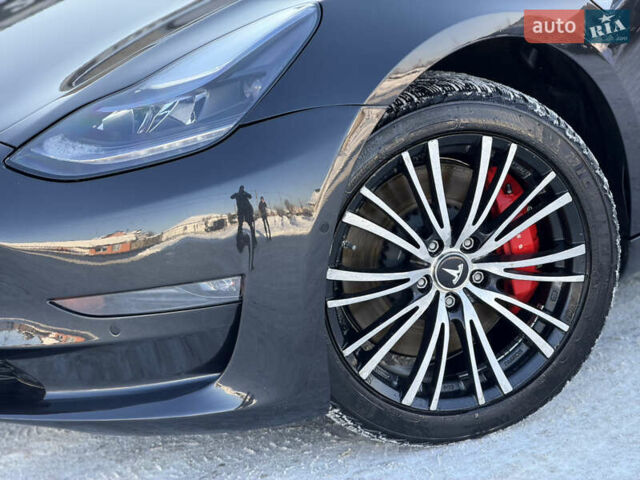 Чорний Тесла Модель 3, об'ємом двигуна 0 л та пробігом 119 тис. км за 17300 $, фото 2 на Automoto.ua