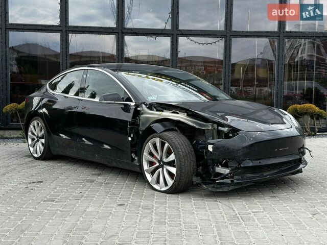 Черный Тесла Модель 3, объемом двигателя 0 л и пробегом 73 тыс. км за 13900 $, фото 3 на Automoto.ua