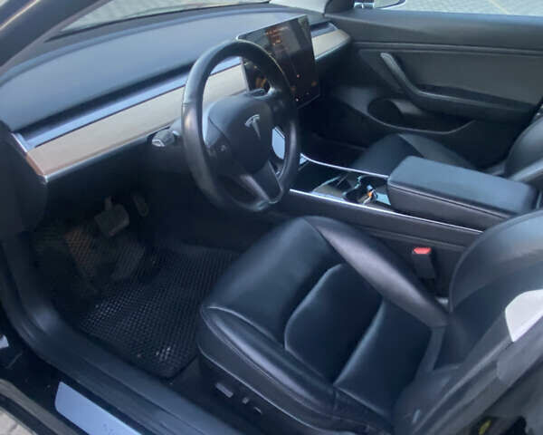 Тесла Модель 3 2018 в Хмельницком на Automoto.ua Черный Тесла Модель 3, объемом двигателя 0 л и пробегом 177 тыс. км за 16600 $, фото 13 на Automoto.ua