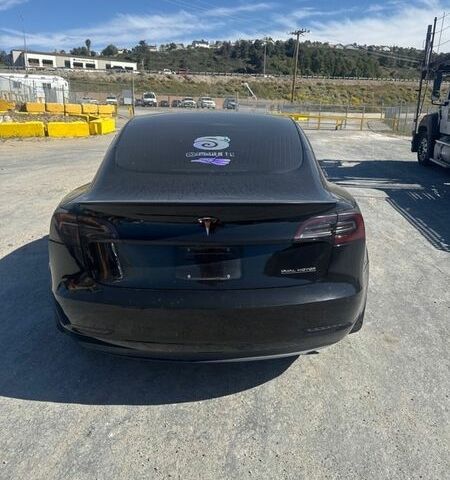 Чорний Тесла Модель 3, об'ємом двигуна 0 л та пробігом 375 тис. км за 12300 $, фото 4 на Automoto.ua