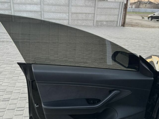 Черный Тесла Модель 3, объемом двигателя 0 л и пробегом 95 тыс. км за 18000 $, фото 5 на Automoto.ua