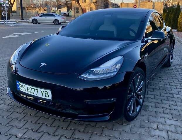 Чорний Тесла Модель 3, об'ємом двигуна 0 л та пробігом 143 тис. км за 15600 $, фото 1 на Automoto.ua