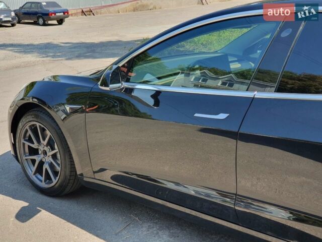 Чорний Тесла Модель 3, об'ємом двигуна 0 л та пробігом 57 тис. км за 23700 $, фото 12 на Automoto.ua