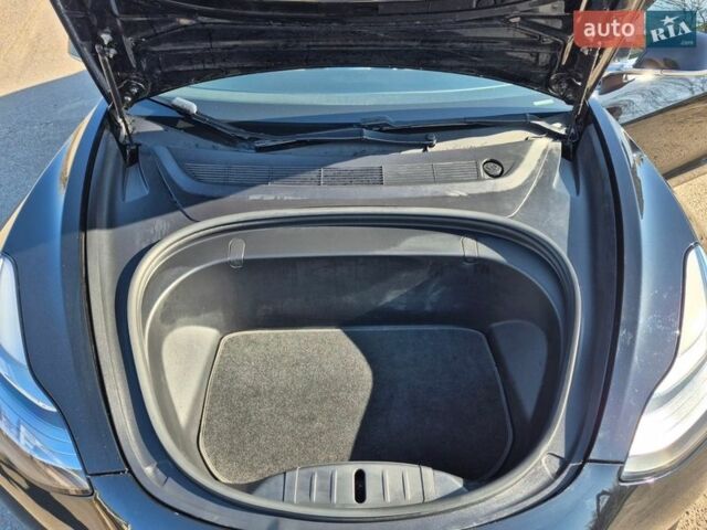 Чорний Тесла Модель 3, об'ємом двигуна 0 л та пробігом 156 тис. км за 18500 $, фото 11 на Automoto.ua
