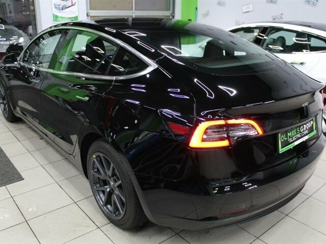 Чорний Тесла Модель 3, об'ємом двигуна 0 л та пробігом 2 тис. км за 75000 $, фото 6 на Automoto.ua