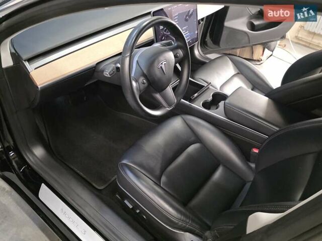 Чорний Тесла Модель 3, об'ємом двигуна 0 л та пробігом 140 тис. км за 14800 $, фото 4 на Automoto.ua