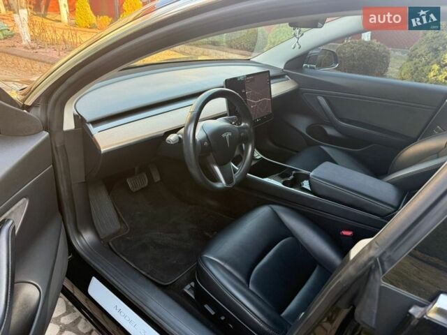Чорний Тесла Модель 3, об'ємом двигуна 0 л та пробігом 128 тис. км за 14700 $, фото 10 на Automoto.ua
