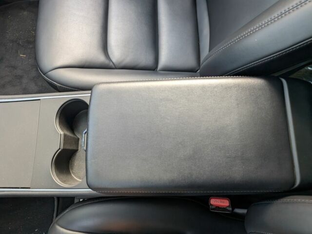 Черный Тесла Модель 3, объемом двигателя 0 л и пробегом 130 тыс. км за 17500 $, фото 14 на Automoto.ua