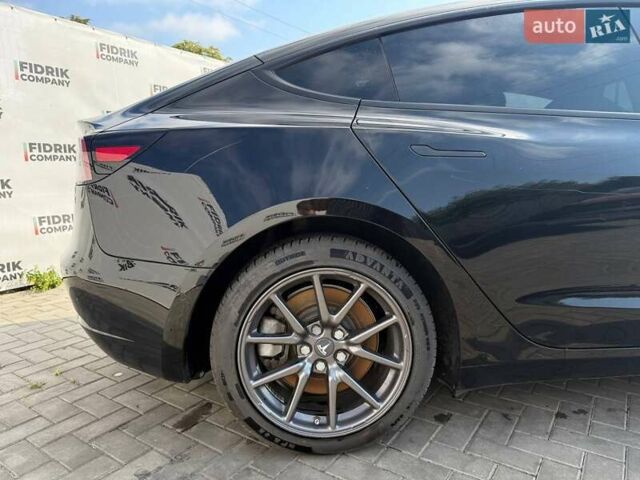 Черный Тесла Модель 3, объемом двигателя 0 л и пробегом 220 тыс. км за 13300 $, фото 11 на Automoto.ua