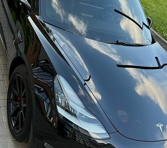 Чорний Тесла Модель 3, об'ємом двигуна 0 л та пробігом 87 тис. км за 18000 $, фото 10 на Automoto.ua