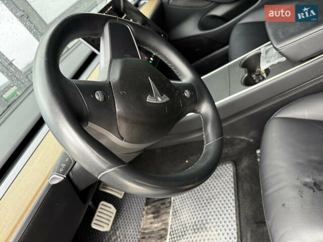 Черный Тесла Модель 3, объемом двигателя 0 л и пробегом 100 тыс. км за 19500 $, фото 2 на Automoto.ua