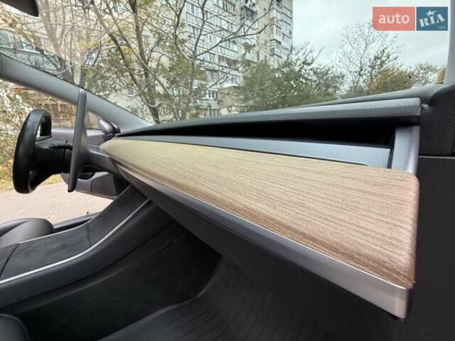 Черный Тесла Модель 3, объемом двигателя 0 л и пробегом 102 тыс. км за 18900 $, фото 67 на Automoto.ua