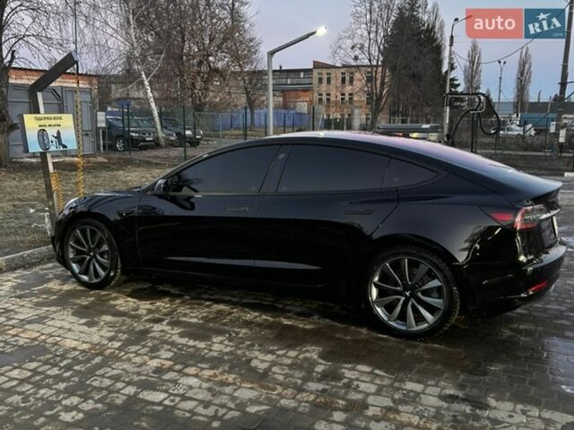 Черный Тесла Модель 3, объемом двигателя 0 л и пробегом 151 тыс. км за 18500 $, фото 1 на Automoto.ua