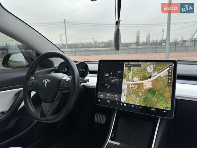 Чорний Тесла Модель 3, об'ємом двигуна 0 л та пробігом 93 тис. км за 19500 $, фото 15 на Automoto.ua