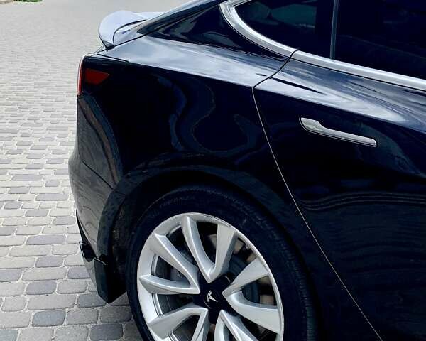 Чорний Тесла Модель 3, об'ємом двигуна 0 л та пробігом 78 тис. км за 23000 $, фото 10 на Automoto.ua
