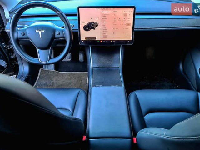 Тесла Модель 3 2018 в Львове на Automoto.ua Черный Тесла Модель 3, объемом двигателя 0 л и пробегом 64 тыс. км за 25100 $, фото 5 на Automoto.ua