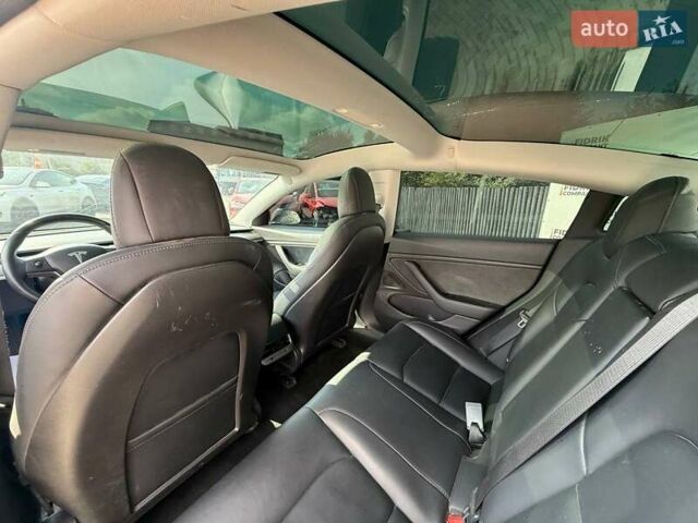 Черный Тесла Модель 3, объемом двигателя 0 л и пробегом 220 тыс. км за 13300 $, фото 4 на Automoto.ua