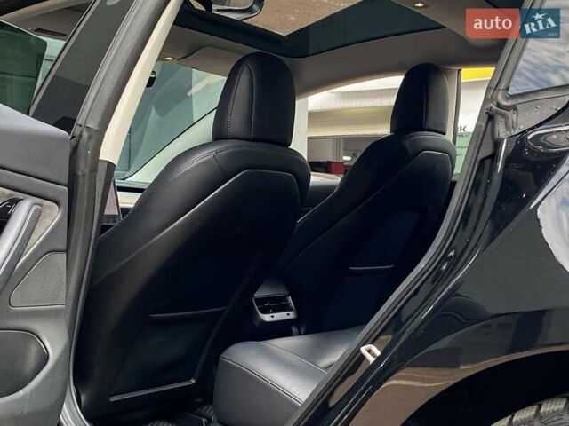 Черный Тесла Модель 3, объемом двигателя 0 л и пробегом 120 тыс. км за 19499 $, фото 15 на Automoto.ua