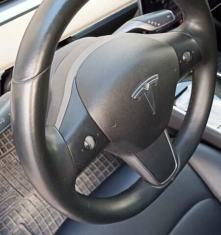 Тесла Модель 3 2018 у Умани на Automoto.ua Чорний Тесла Модель 3, об'ємом двигуна 0 л та пробігом 201 тис. км за 19000 $, фото 31 на Automoto.ua