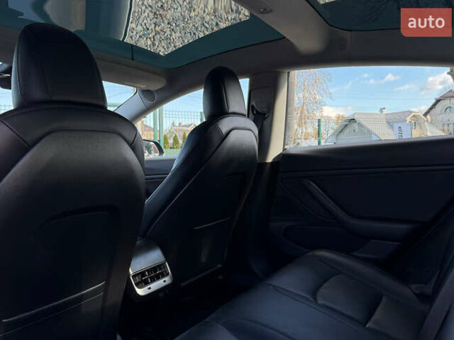 Тесла Модель 3 2018 в Коломые на Automoto.ua Черный Тесла Модель 3, объемом двигателя 0 л и пробегом 121 тыс. км за 15700 $, фото 16 на Automoto.ua