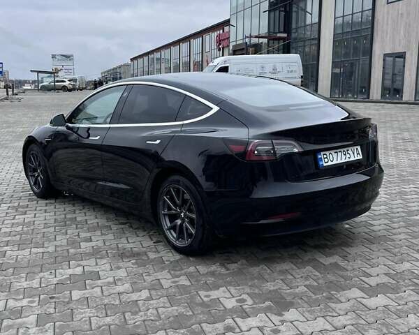 Чорний Тесла Модель 3, об'ємом двигуна 0 л та пробігом 58 тис. км за 15900 $, фото 5 на Automoto.ua
