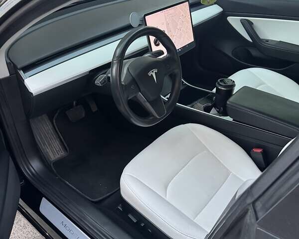 Черный Тесла Модель 3, объемом двигателя 0 л и пробегом 110 тыс. км за 18500 $, фото 6 на Automoto.ua