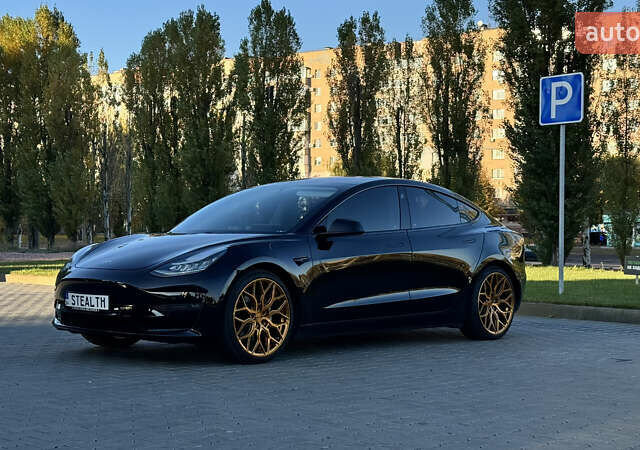 Черный Тесла Модель 3, объемом двигателя 0 л и пробегом 83 тыс. км за 19000 $, фото 3 на Automoto.ua
