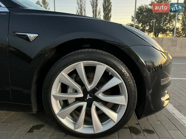 Чорний Тесла Модель 3, об'ємом двигуна 0 л та пробігом 125 тис. км за 28000 $, фото 19 на Automoto.ua