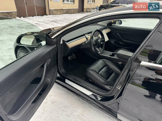 Чорний Тесла Модель 3, об'ємом двигуна 0 л та пробігом 115 тис. км за 19500 $, фото 9 на Automoto.ua