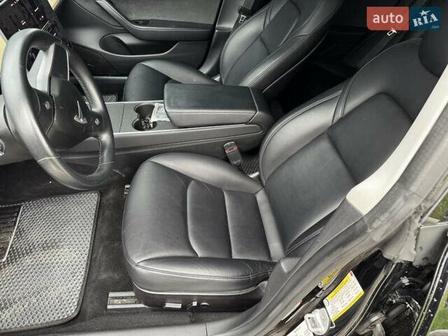 Черный Тесла Модель 3, объемом двигателя 0 л и пробегом 100 тыс. км за 19500 $, фото 7 на Automoto.ua