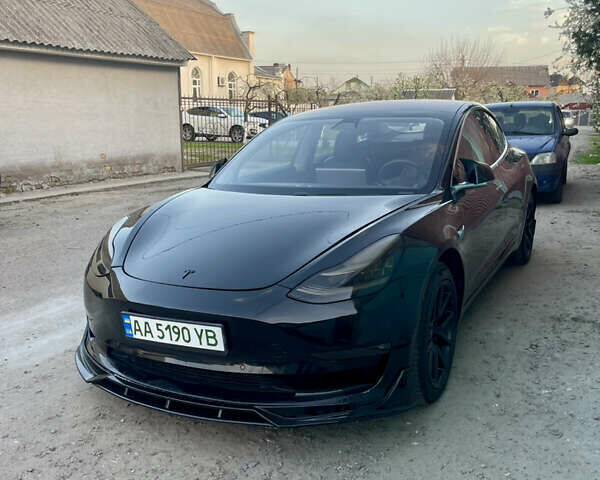 Черный Тесла Модель 3, объемом двигателя 0 л и пробегом 104 тыс. км за 19300 $, фото 15 на Automoto.ua