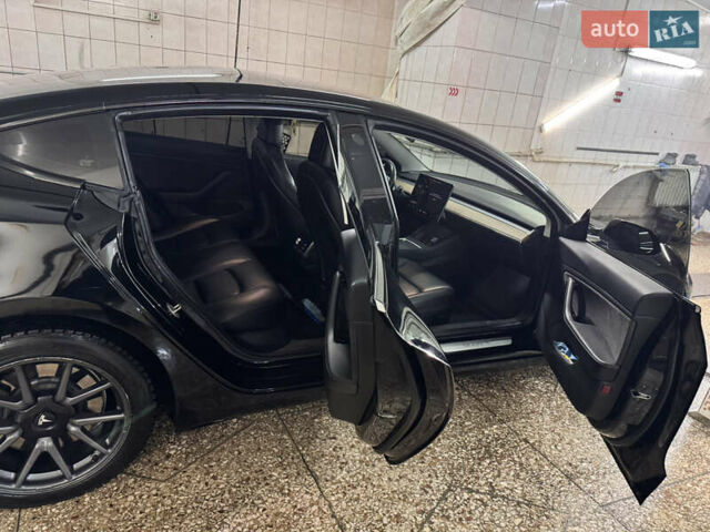 Черный Тесла Модель 3, объемом двигателя 0 л и пробегом 115 тыс. км за 16999 $, фото 10 на Automoto.ua