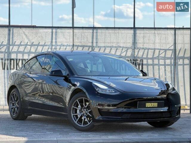 Чорний Тесла Модель 3, об'ємом двигуна 0 л та пробігом 150 тис. км за 16950 $, фото 6 на Automoto.ua