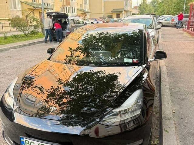 Чорний Тесла Модель 3, об'ємом двигуна 0 л та пробігом 104 тис. км за 15500 $, фото 3 на Automoto.ua