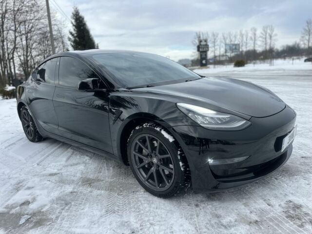 Черный Тесла Модель 3, объемом двигателя 0 л и пробегом 64 тыс. км за 17000 $, фото 2 на Automoto.ua