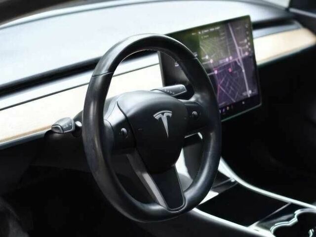Чорний Тесла Модель 3, об'ємом двигуна 0 л та пробігом 88 тис. км за 14500 $, фото 6 на Automoto.ua