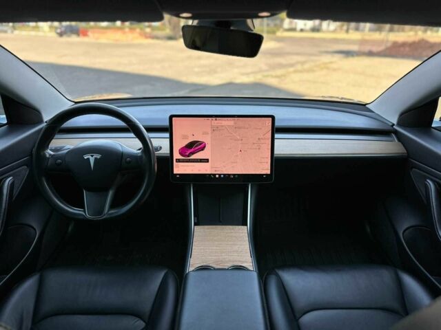 Черный Тесла Модель 3, объемом двигателя 0 л и пробегом 150 тыс. км за 12638 $, фото 16 на Automoto.ua