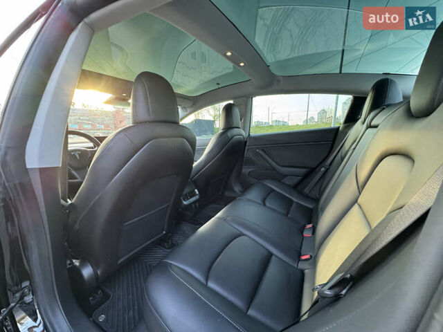 Чорний Тесла Модель 3, об'ємом двигуна 0 л та пробігом 127 тис. км за 18500 $, фото 33 на Automoto.ua