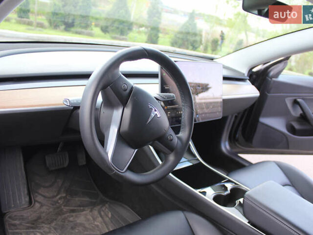 Черный Тесла Модель 3, объемом двигателя 0 л и пробегом 126 тыс. км за 15500 $, фото 12 на Automoto.ua