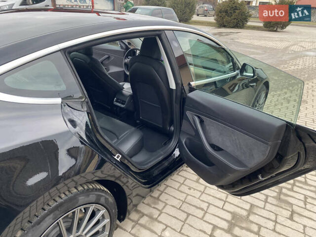 Чорний Тесла Модель 3, об'ємом двигуна 0 л та пробігом 179 тис. км за 18600 $, фото 9 на Automoto.ua