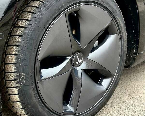 Черный Тесла Модель 3, объемом двигателя 0 л и пробегом 209 тыс. км за 18000 $, фото 70 на Automoto.ua